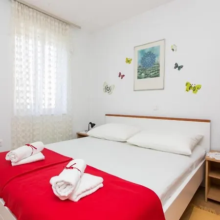 Lady Orsan - One Bedroom *
