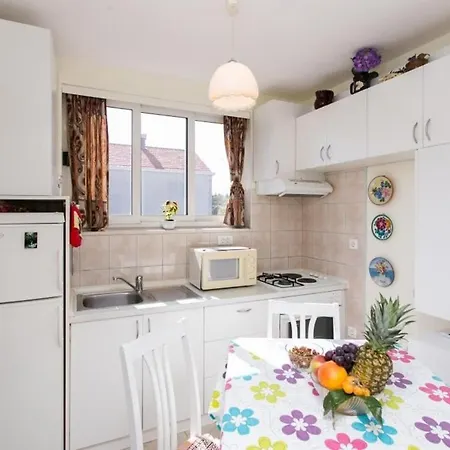 Lady Orsan - One Bedroom شقة